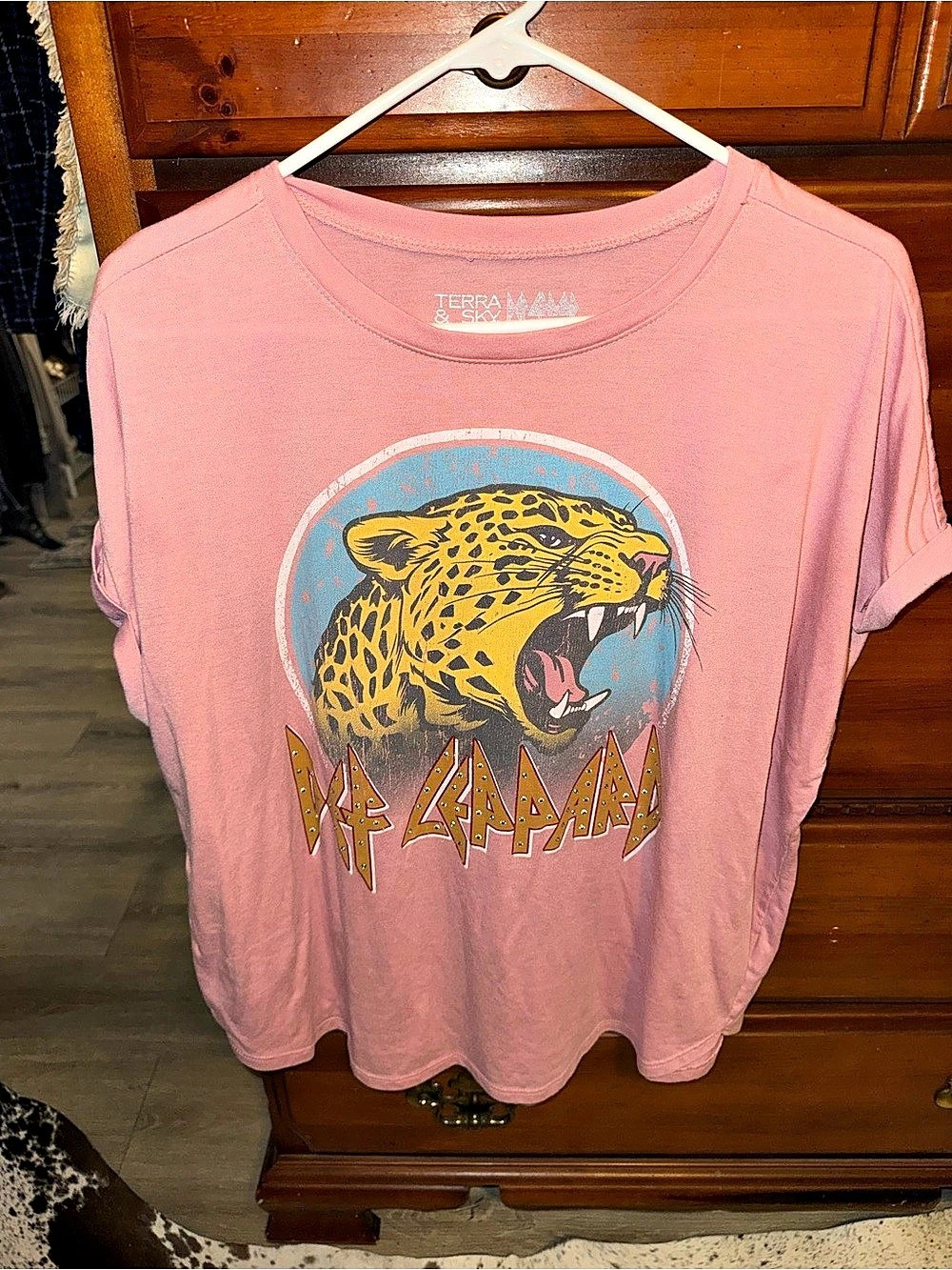 Def leppard graphic tee Pink Like New
